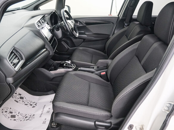 2017 Honda Fit III Рестайлинг, белый - вид 12