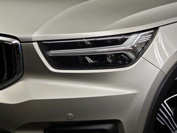 2019 Volvo XC40 I, бежевый - вид 9