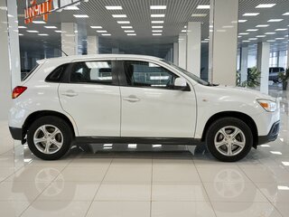 2013 Mitsubishi ASX I Рестайлинг, белый, 803000 рублей, вид 5