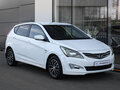 2015 Hyundai Solaris I Рестайлинг, белый - вид 2