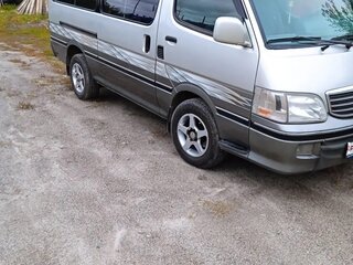 2004 Toyota HiAce H100, серый, 1200000 рублей, вид 1