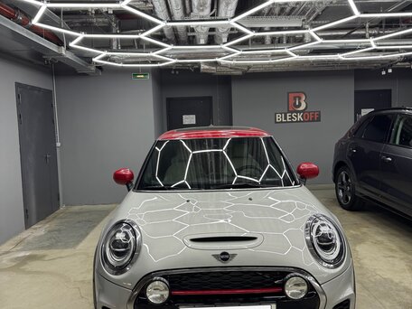 2019 Mini Hatch JCW III (F55/F56) Рестайлинг, серебристый, 2790000 рублей, вид 2