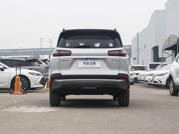 2026 Wuling Starlight 560, белый, 2147750 рублей - вид 5