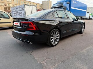 2020 Volvo S60 III, чёрный, 2599999 рублей, вид 4