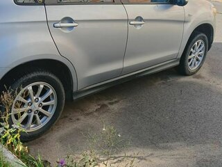 2011 Mitsubishi ASX I, серебристый, 750000 рублей, вид 2