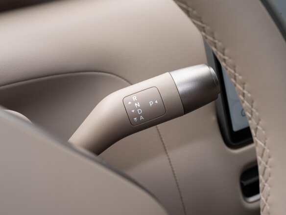 2026 Li Auto (Lixiang) L9 II, серый - вид 18