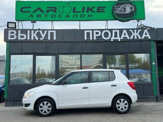 2011 Skoda Fabia II Рестайлинг, белый, 469000 рублей, вид 3