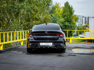 2021 Kia K5 III, синий, 2499999 рублей, вид 5