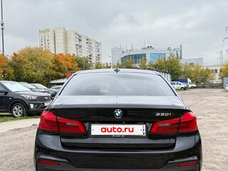 2018 BMW 5 серии 520i VII (G30/G31/G38), чёрный, 3290000 рублей, вид 4