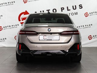 2025 BMW 5 серии 520i VIII (G60/G61/G68), серый, 6999000 рублей, вид 4