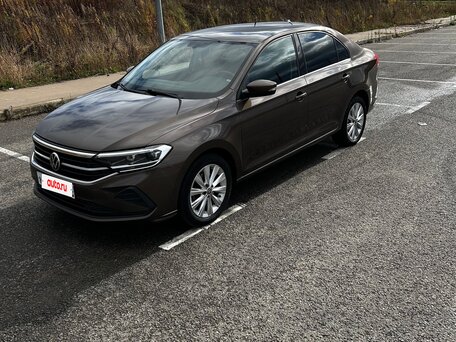 2020 Volkswagen Polo VI, коричневый, 1690000 рублей, вид 1