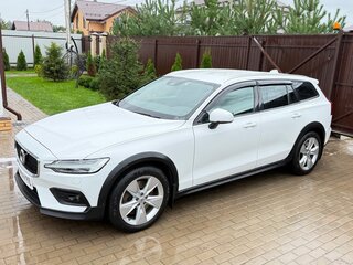 2019 Volvo V60 Cross Country II, белый, 2850000 рублей, вид 1