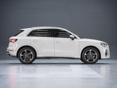 2022 Audi Q3 35 TFSI II (F3), белый, 2642000 рублей, вид 4