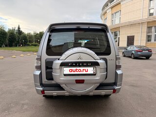 2010 Mitsubishi Pajero IV, серый, 1700000 рублей, вид 4