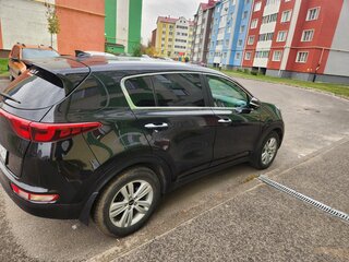 2018 Kia Sportage IV Рестайлинг, чёрный, 1720000 рублей, вид 2