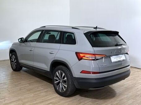 2022 Skoda Kodiaq I Рестайлинг, серый, 3850000 рублей, вид 5