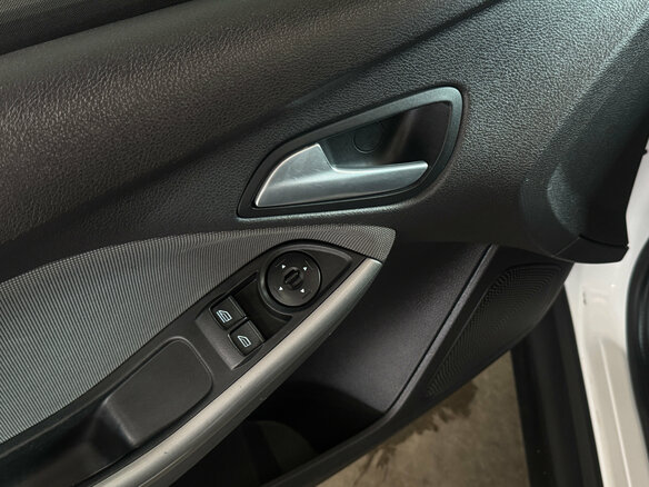 2012 Ford Focus III, белый - вид 18