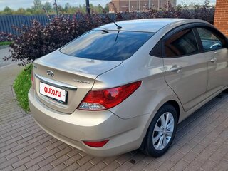 2013 Hyundai Solaris I, бежевый, 870000 рублей, вид 3