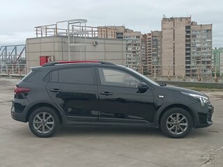 2021 Kia Rio X IV Рестайлинг, чёрный, 1799000 рублей, вид 4