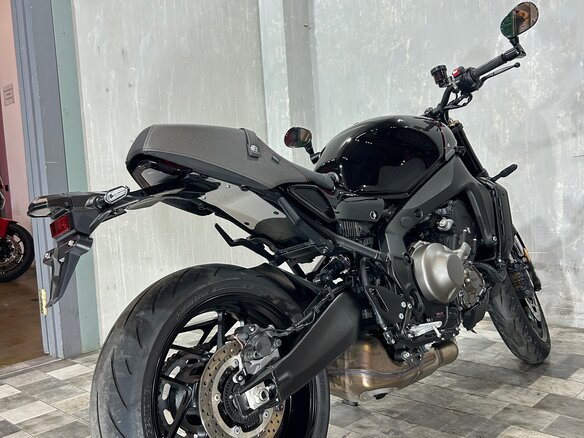 2023 Yamaha XSR900, чёрный, 1065000 рублей - вид 6