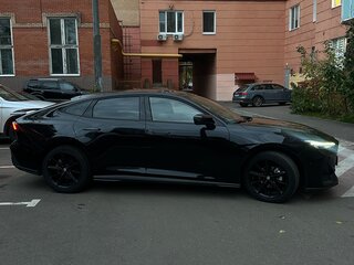 2024 Changan UNI-V I, чёрный, 2400000 рублей, вид 2