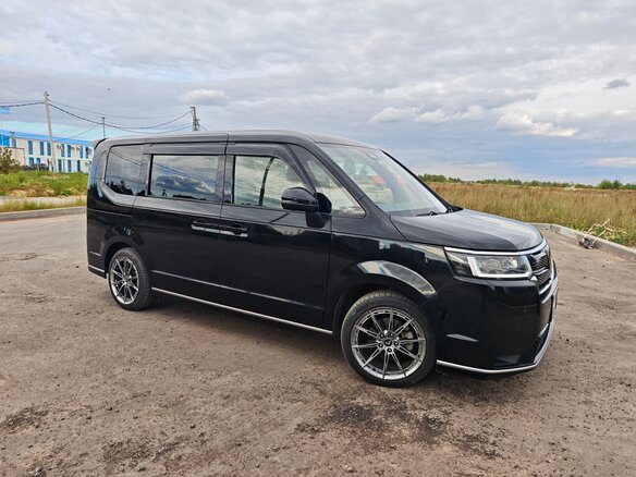 2023 Honda Stepwgn Spada VI, чёрный, 3550000 рублей - вид 2