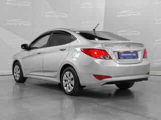 2015 Hyundai Solaris I Рестайлинг, серый, 999000 рублей, вид 3