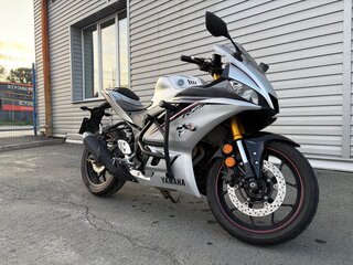 2020 Yamaha YZF-R25, серебристый, 450000 рублей, вид 5