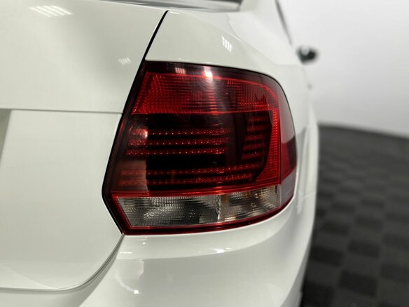 2016 Volkswagen Polo V Рестайлинг, белый - вид 18