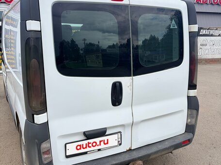 2003 Nissan Primastar, белый, 830000 рублей, вид 4
