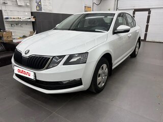 2020 Skoda Octavia III (A7) Рестайлинг, белый, 1750000 рублей, вид 1