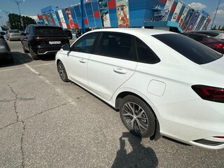 2024 Geely Emgrand II, белый, 1800000 рублей, вид 4