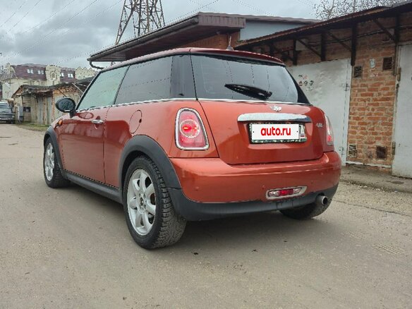 2011 Mini Hatch One II (R56) Рестайлинг, оранжевый, 820000 рублей - вид 5