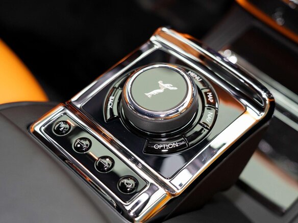 2023 Rolls-Royce Phantom Extended VIII Рестайлинг (Series II), белый, 49100000 рублей - вид 15