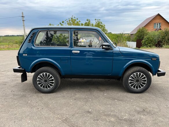 2001 Lada (ВАЗ) 2121 (4x4) I Рестайлинг, синий, 285000 рублей - вид 3