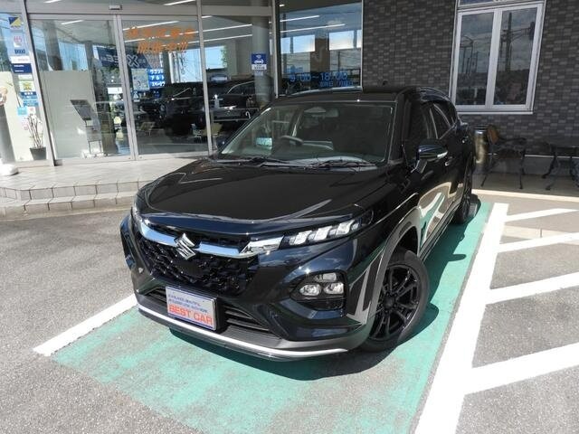 Открыть фотографии: Suzuki Fronx