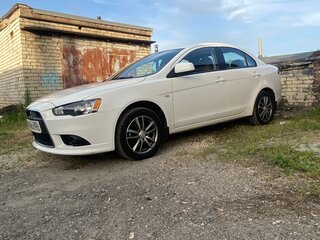 2013 Mitsubishi Lancer X Рестайлинг, белый, 1170000 рублей, вид 3