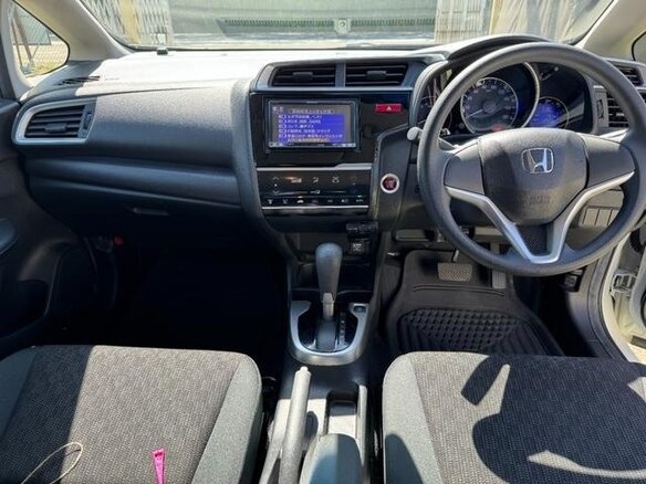 2013 Honda Fit III, белый, 680000 рублей - вид 6
