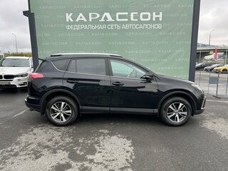 2017 Toyota RAV4 IV (XA40) Рестайлинг, чёрный, 2399000 рублей, вид 4