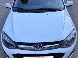 2017 Lada (ВАЗ) Kalina II, белый, 470000 рублей, вид 2