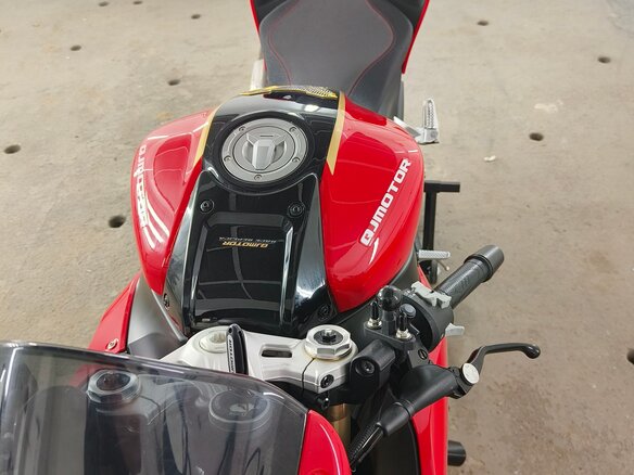 2025 QJMotor SRK 800 RR, красный, 700000 рублей - вид 1