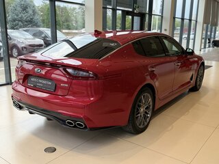 2018 Kia Stinger I, красный, 2150000 рублей, вид 5