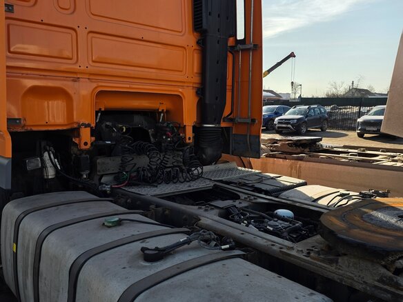 2012 DAF XF 105, оранжевый, 1990000 рублей - вид 4