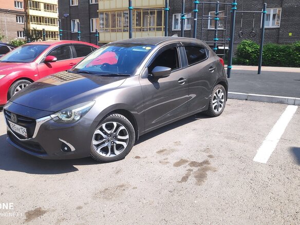2017 Mazda Demio IV (DJ), серый, 930000 рублей - вид 4