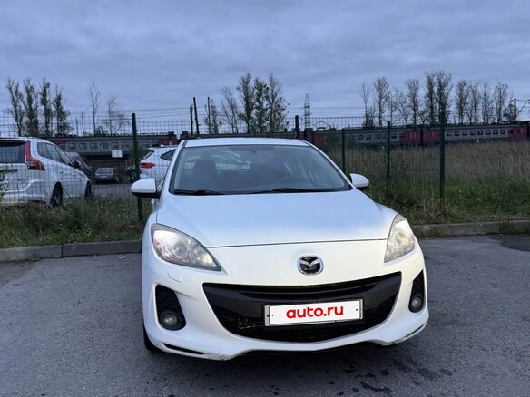 2013 Mazda 3 II (BL) Рестайлинг, белый, 990000 рублей