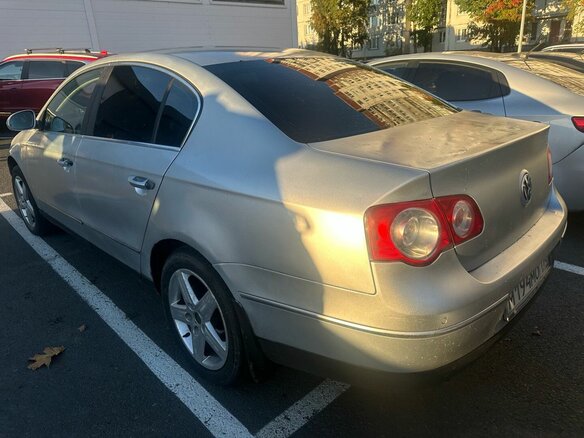 2008 Volkswagen Passat B6, серебристый, 499000 рублей - вид 2