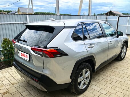 2020 Toyota RAV4 V (XA50), серый, 2850000 рублей, вид 3