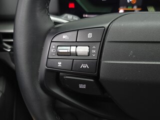 2025 Kia Sportage V Рестайлинг, белый, 4100000 рублей, вид 2