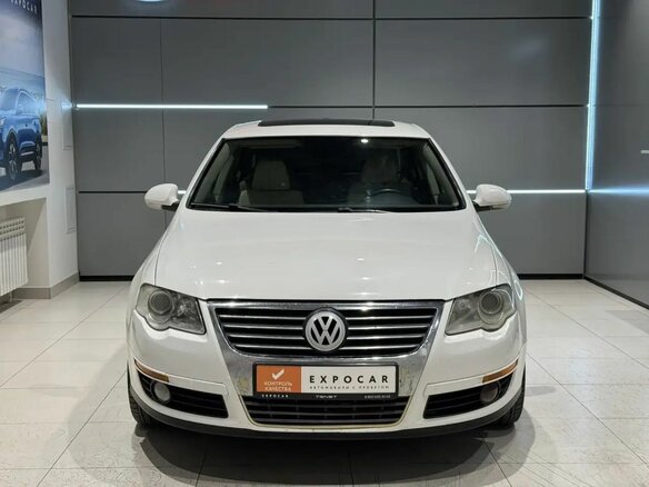 2008 Volkswagen Passat B6, белый, 520000 рублей - вид 2