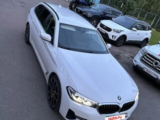 2020 BMW 5 серии 520d xDrive VII (G30/G31/G38) Рестайлинг, белый, 3900000 рублей, вид 3